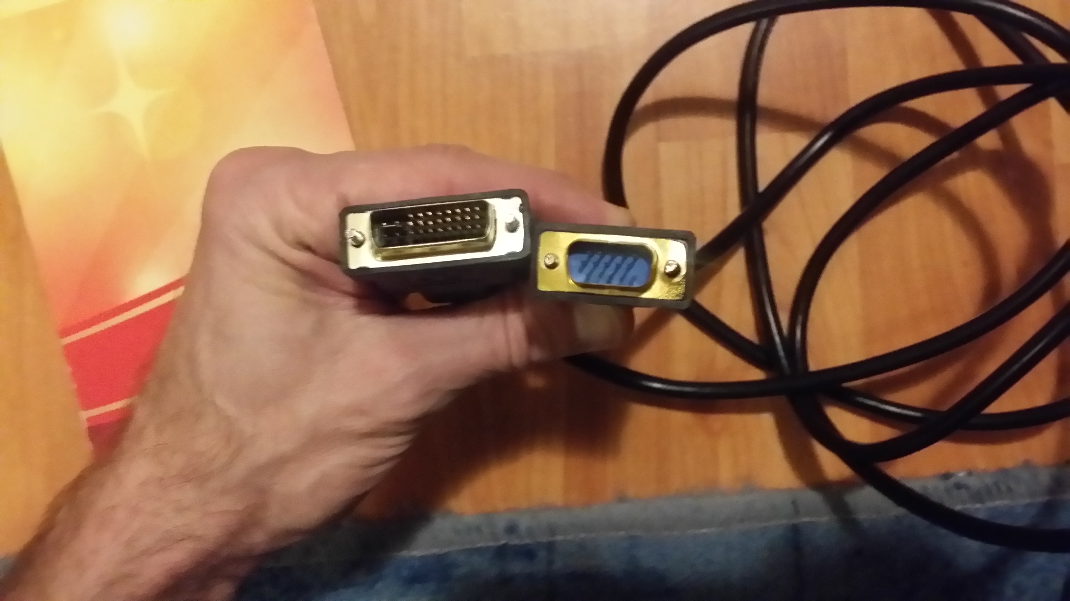 DVI  na VGA kabl (m/m) 2m