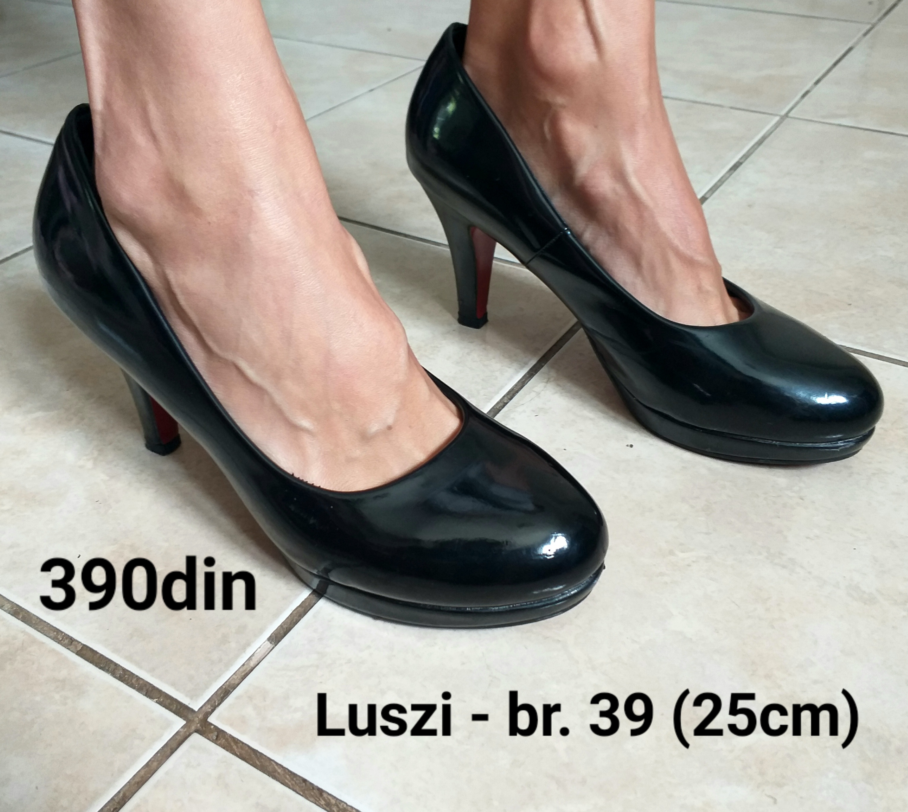 Luszi crne lakovane cipele na štiklu br. 39