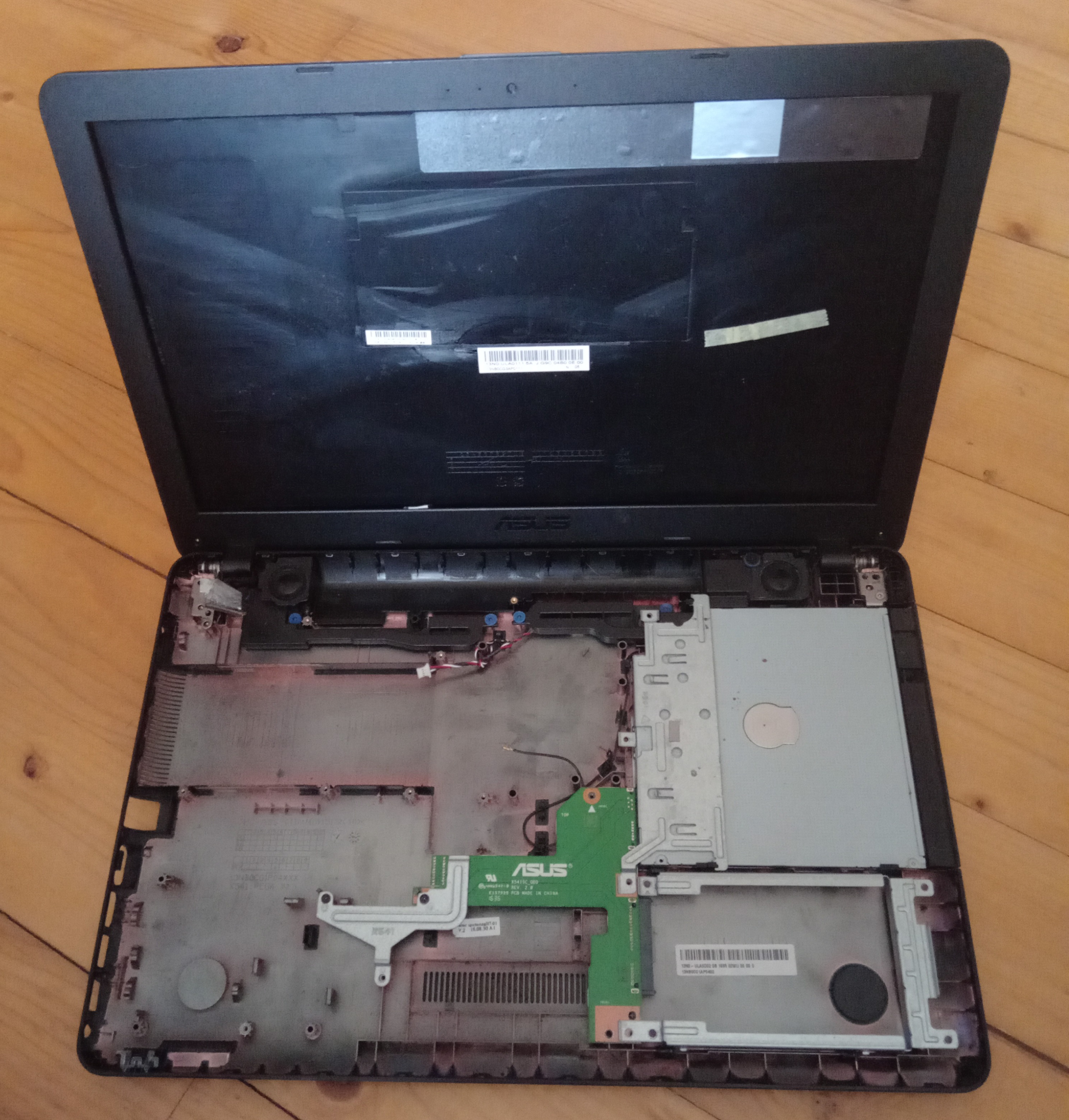 Delovi/Asus X541u