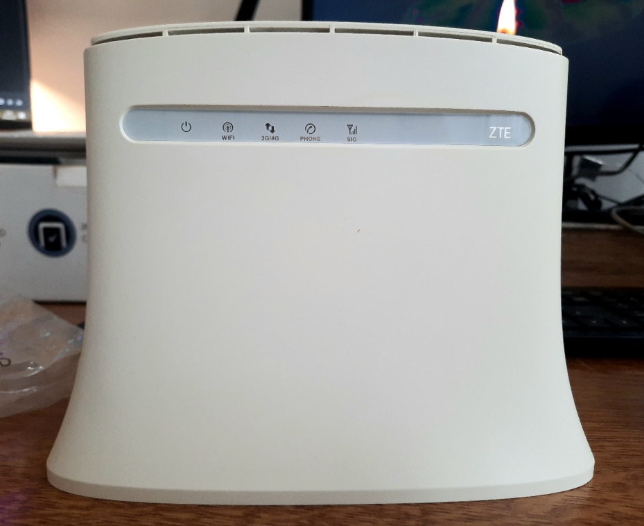 ZTE MF283U 4G LTE Wi-Fi ruter (A1 / SIM Free)