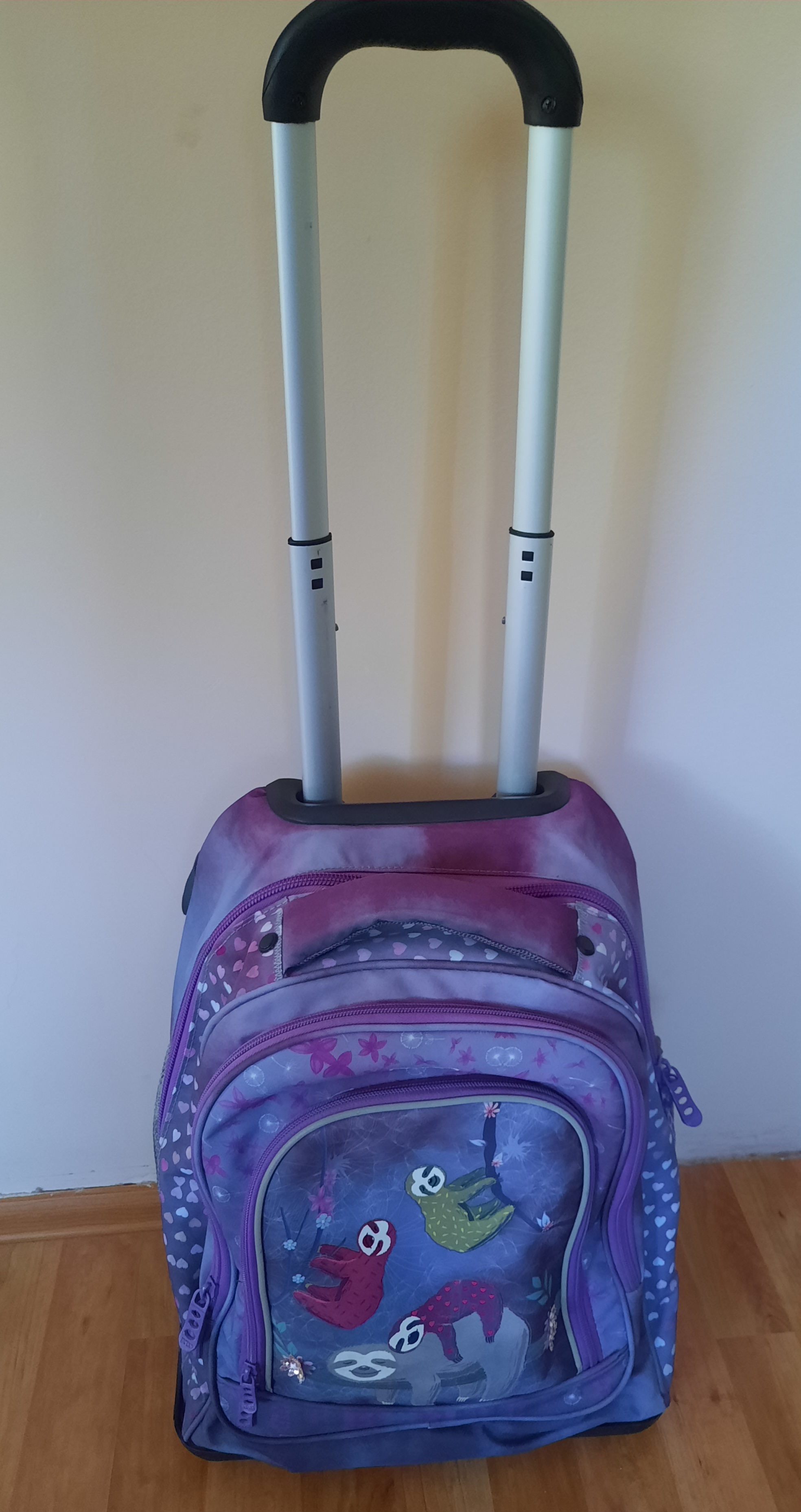 ŠKOLSKA TORBA NA TOCKOVE