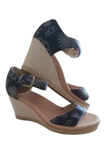UGG nove sandale 38