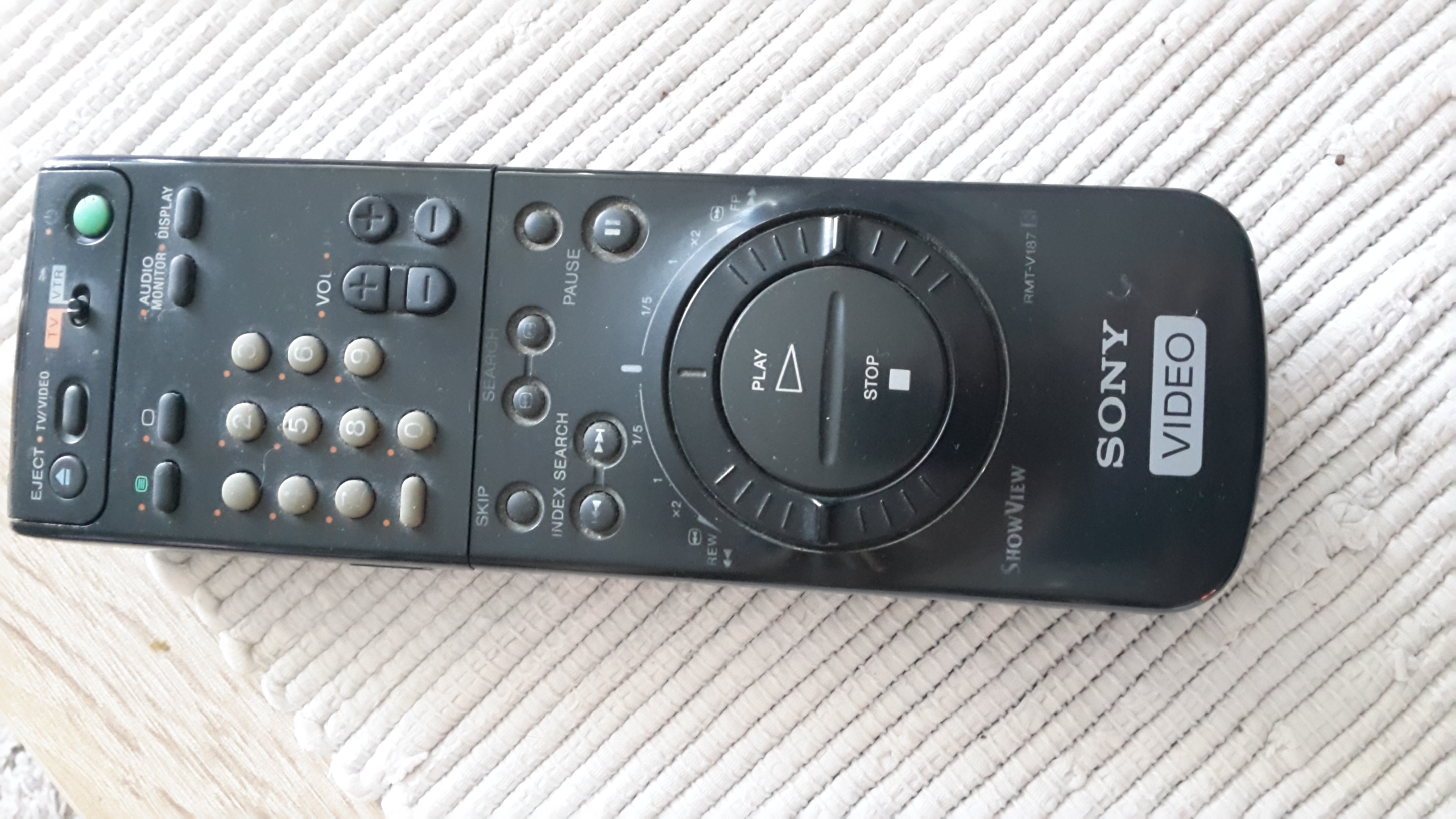 Sony RMT V187 daljinac za tv i video