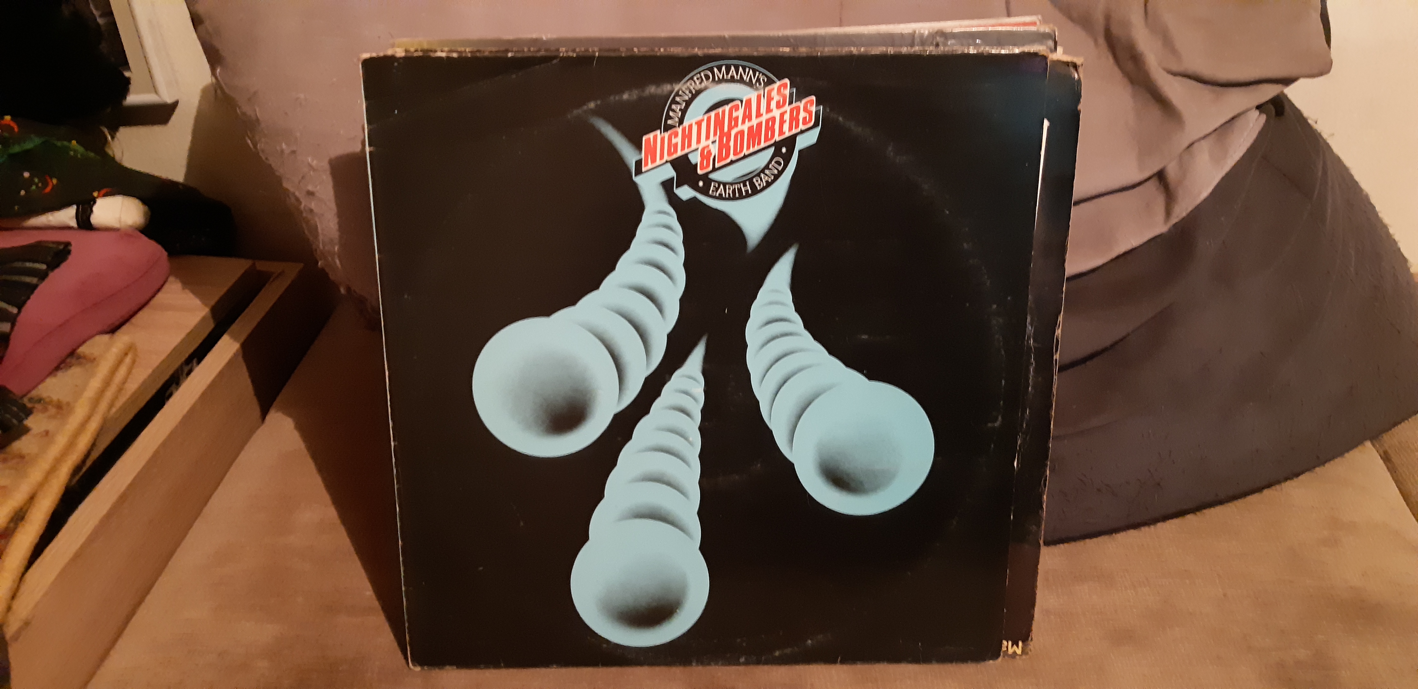 LP:Manfred Mann`s Earth Band – Nightingales and Bombers